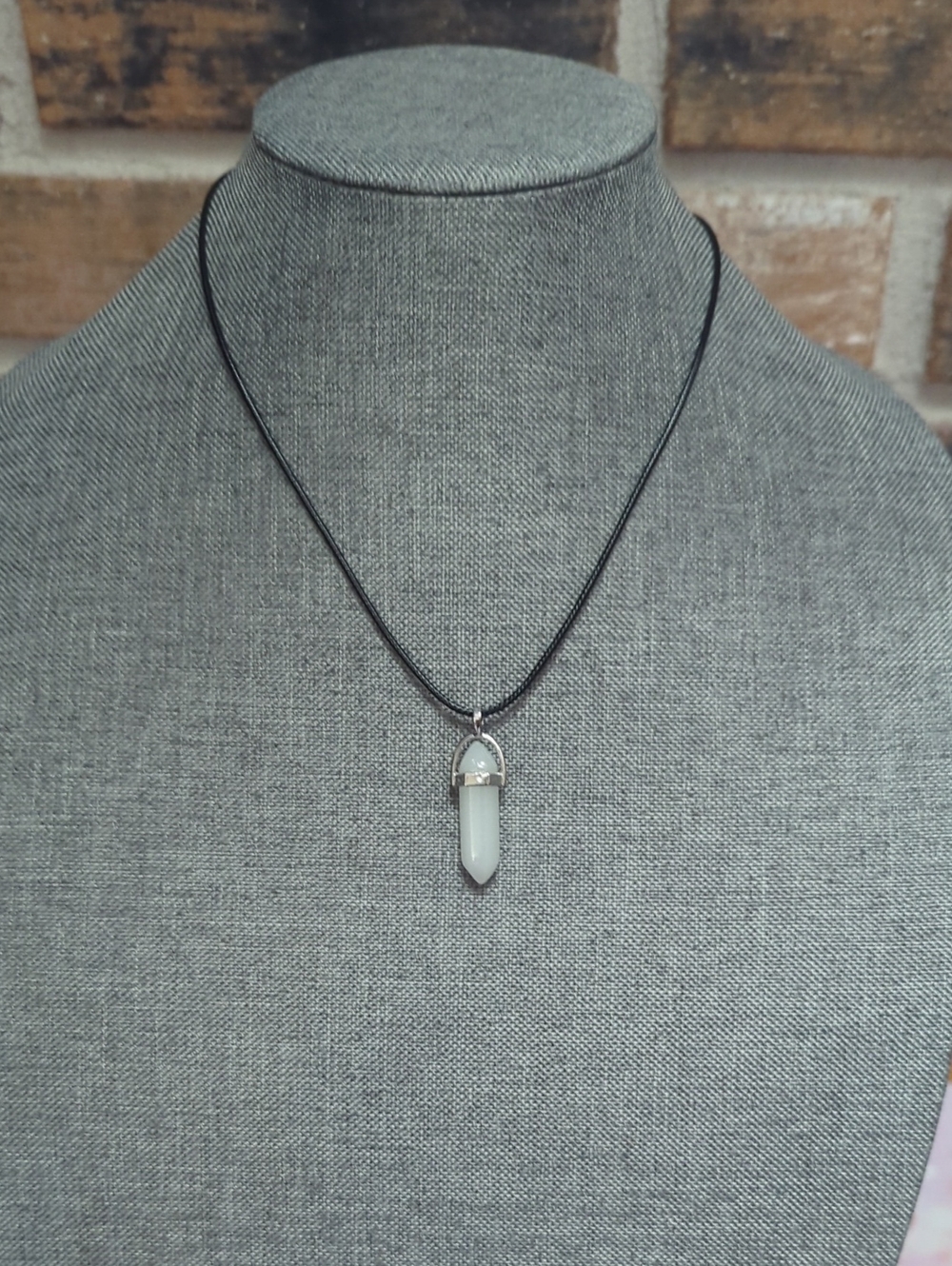 ✨ White Quartz Crystal Chakra Pendant Necklace ✨